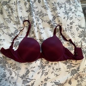 32DD Victoria’s Secret Body by Victoria Bra